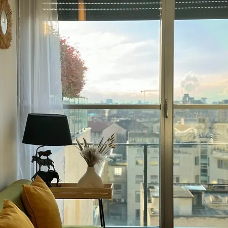 Urban Jungle 2 - Porta Nuova 아파트